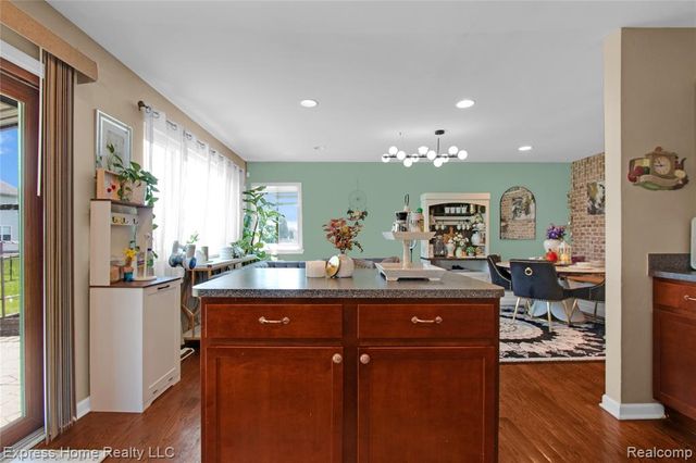 25244 Independence Trail, Warren, MI 48089