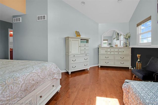 25244 Independence Trail, Warren, MI 48089