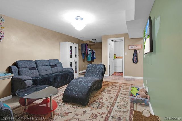 25244 Independence Trail, Warren, MI 48089