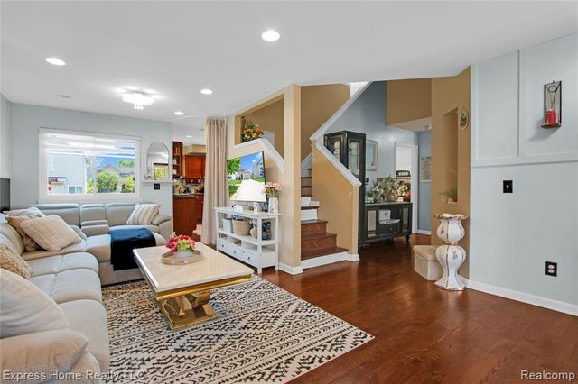 25244 Independence Trail, Warren, MI 48089