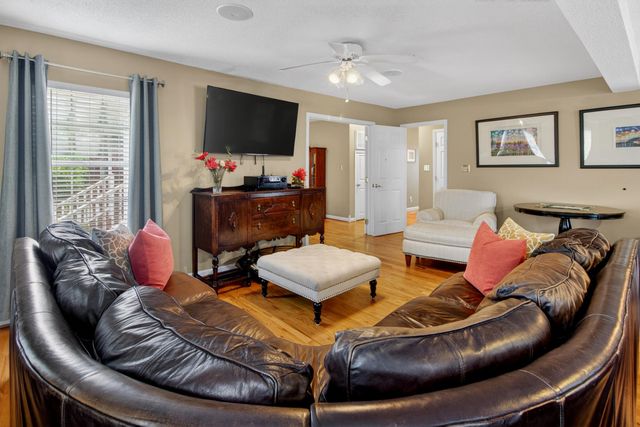 1882 Central Park Road, Charleston, SC 29412