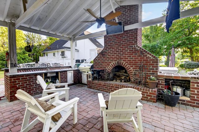 1882 Central Park Road, Charleston, SC 29412