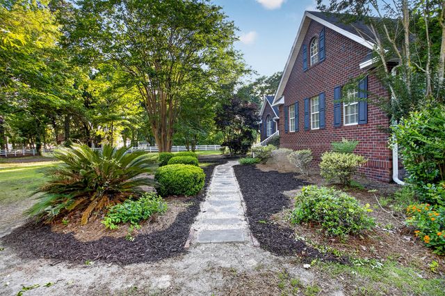 1882 Central Park Road, Charleston, SC 29412
