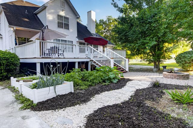 1882 Central Park Road, Charleston, SC 29412