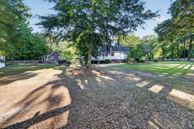 1882 Central Park Road, Charleston, SC 29412