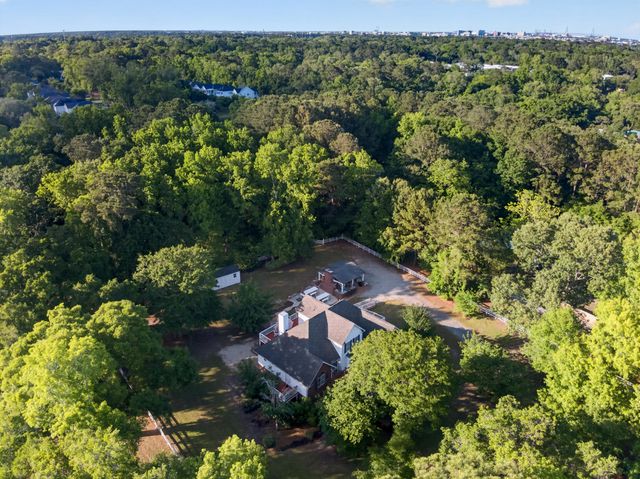 1882 Central Park Road, Charleston, SC 29412
