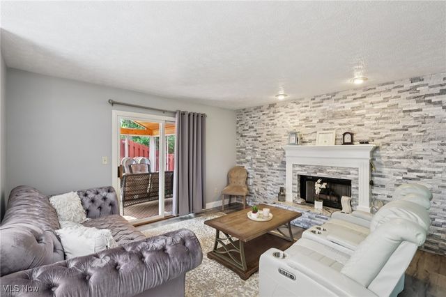 3005 Kent Road, Silver Lake, OH 44224