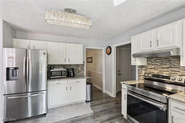 3005 Kent Road, Silver Lake, OH 44224