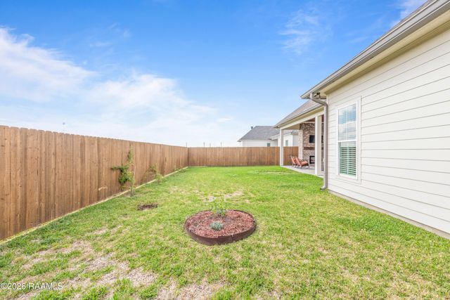 306 Last Quarter Drive, Youngsville, LA 70592