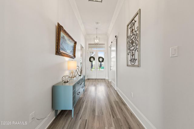 306 Last Quarter Drive, Youngsville, LA 70592