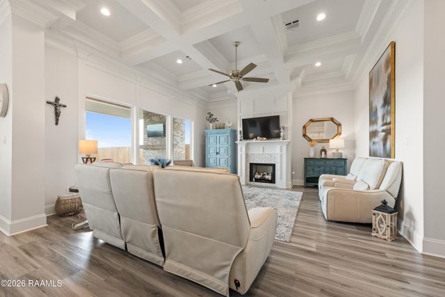 306 Last Quarter Drive, Youngsville, LA 70592