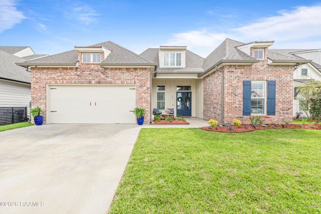 306 Last Quarter Drive, Youngsville, LA 70592