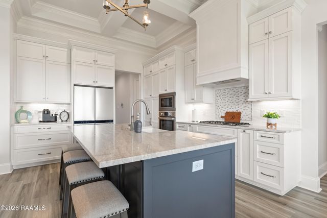 306 Last Quarter Drive, Youngsville, LA 70592