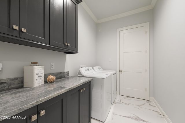 306 Last Quarter Drive, Youngsville, LA 70592