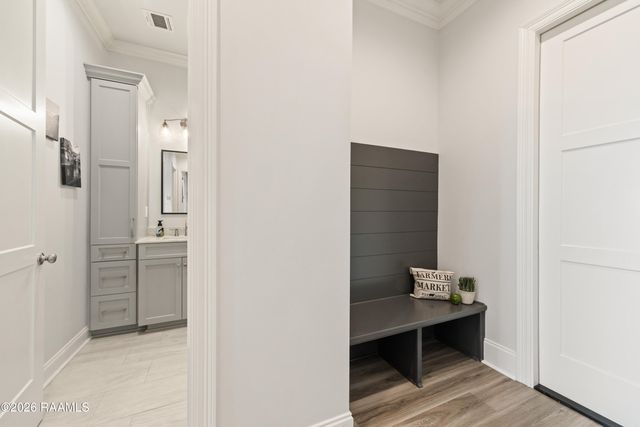 306 Last Quarter Drive, Youngsville, LA 70592