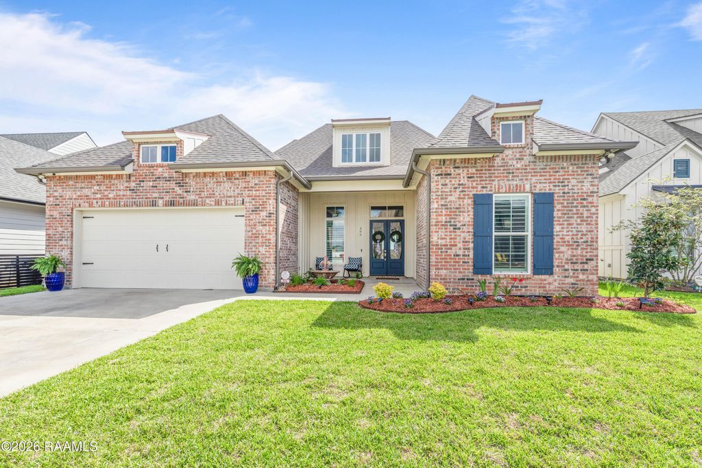 306 Last Quarter Drive, Youngsville, LA 70592