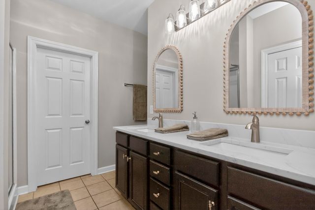 198 Cobbler Cir, Hendersonville, TN 37075