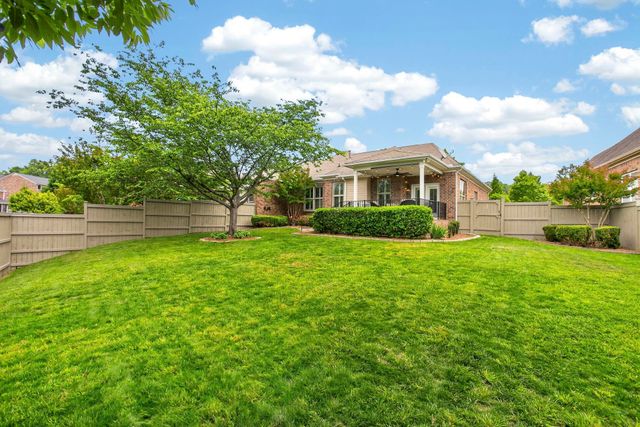 198 Cobbler Cir, Hendersonville, TN 37075