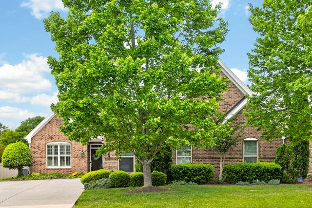 198 Cobbler Cir, Hendersonville, TN 37075