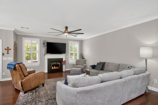 198 Cobbler Cir, Hendersonville, TN 37075