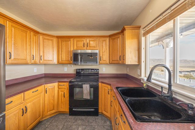 11080 N CULLIMORE LN, Tremonton, UT 84337