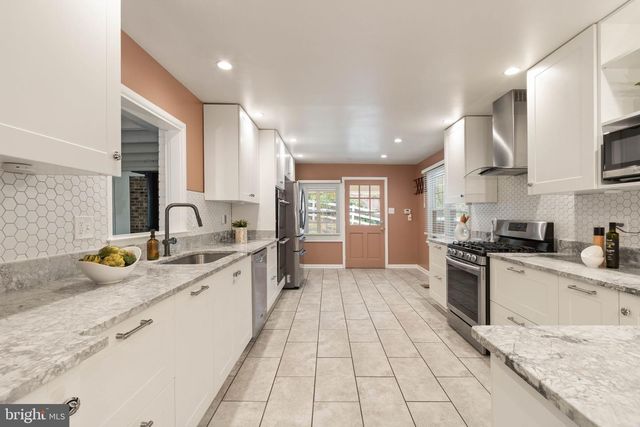 6451 FAIRLAND ST, Alexandria, VA 22312