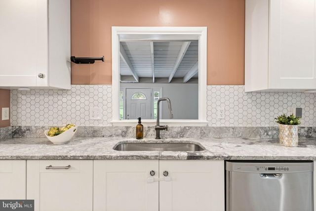 6451 FAIRLAND ST, Alexandria, VA 22312