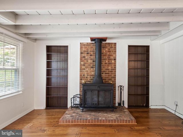 6451 FAIRLAND ST, Alexandria, VA 22312