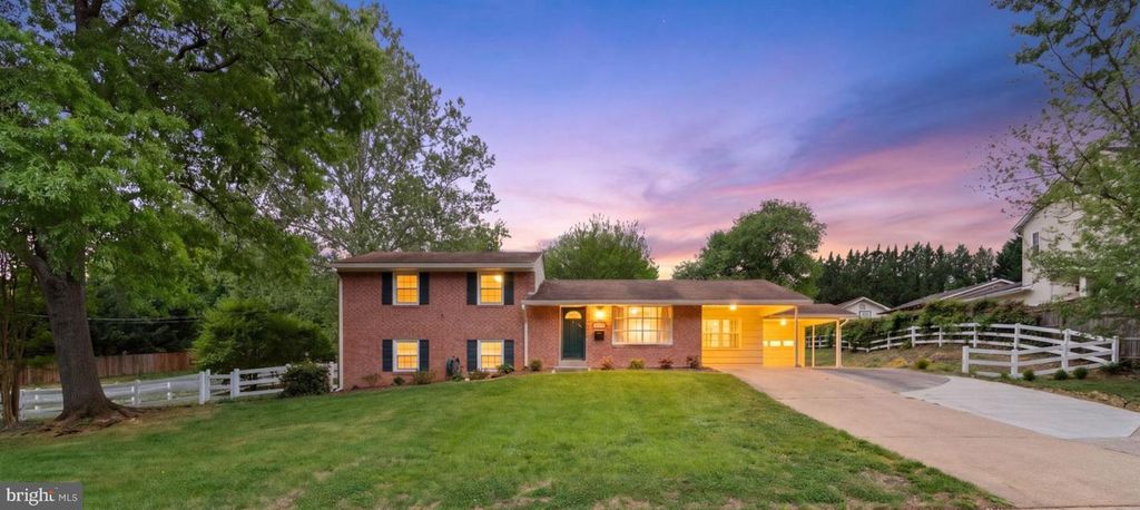 6451 FAIRLAND ST, Alexandria, VA 22312