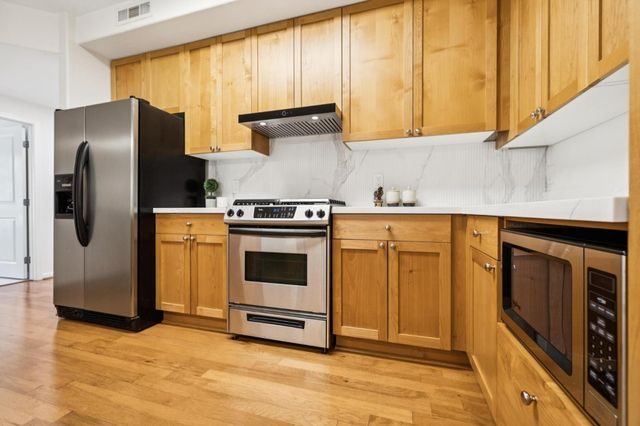19503 Stevens Creek Boulevard 236, Cupertino, CA 95014