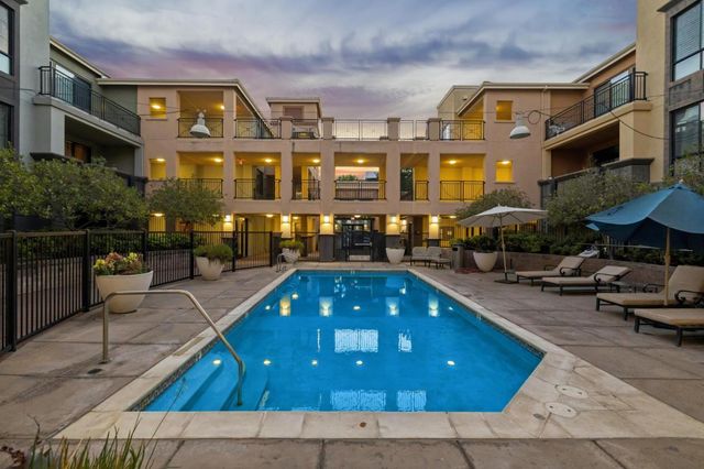 19503 Stevens Creek Boulevard 236, Cupertino, CA 95014