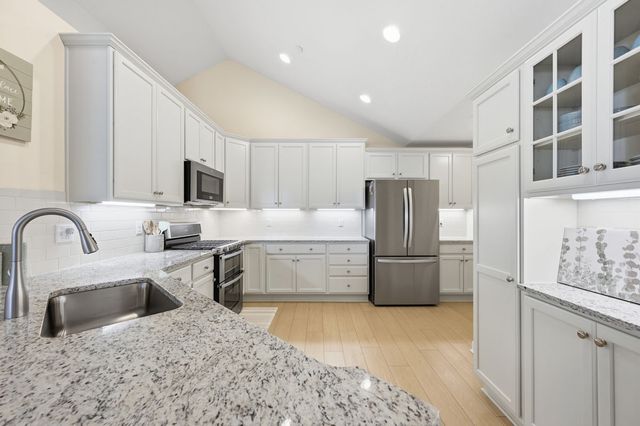 1042 Forest Oaks Drive, Center Twp, PA 16001