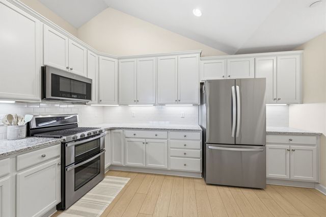1042 Forest Oaks Drive, Center Twp, PA 16001