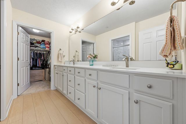 1042 Forest Oaks Drive, Center Twp, PA 16001