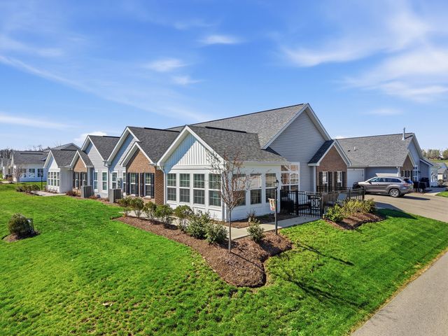 1042 Forest Oaks Drive, Center Twp, PA 16001