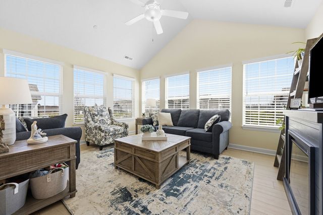 1042 Forest Oaks Drive, Center Twp, PA 16001