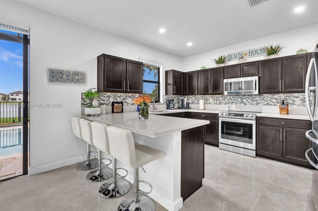 11709 SW 253rd St, Homestead, FL 33032