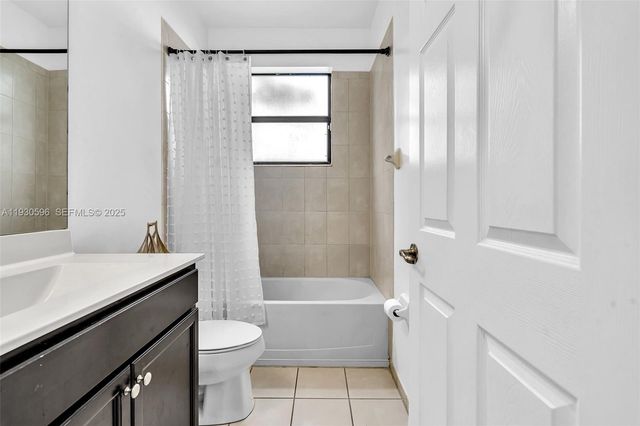 11709 SW 253rd St, Homestead, FL 33032