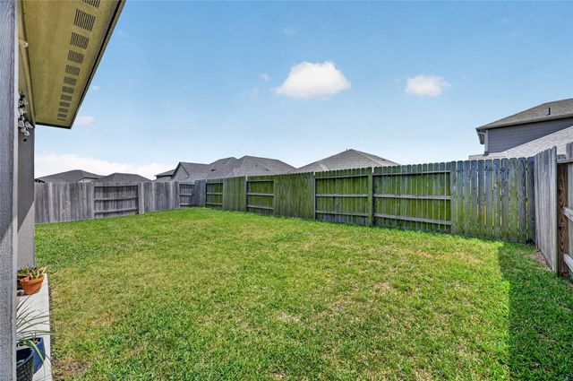 10109 Waterwall Lane, Texas City, TX 77591