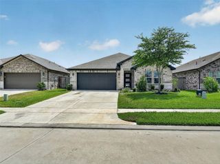 10109 Waterwall Lane, Texas City, TX 77591
