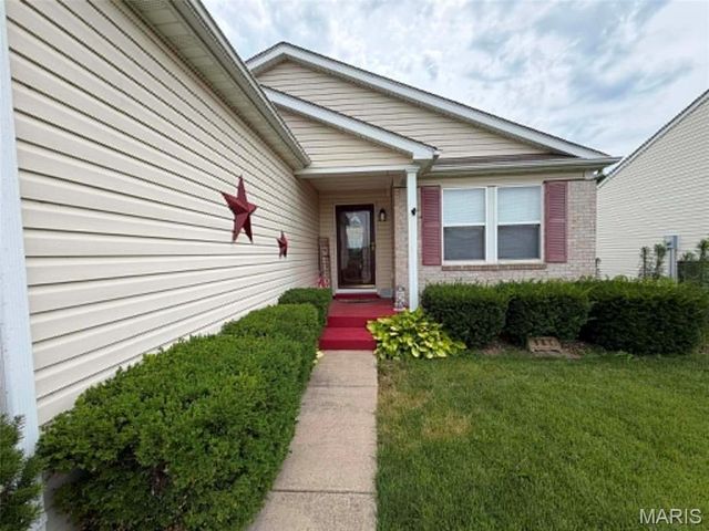 981 Koenig Drive, Godfrey, IL 62035