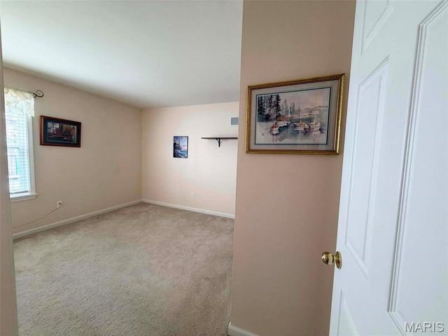 981 Koenig Drive, Godfrey, IL 62035