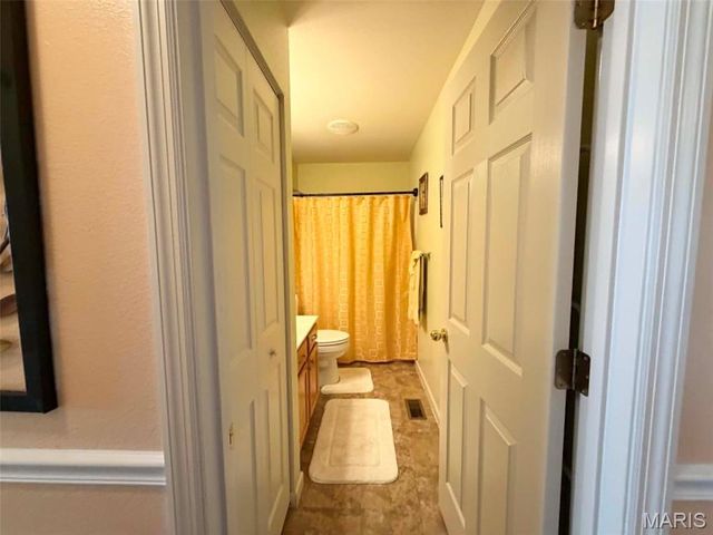 981 Koenig Drive, Godfrey, IL 62035