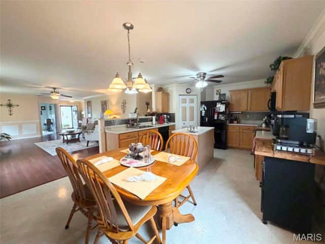 981 Koenig Drive, Godfrey, IL 62035