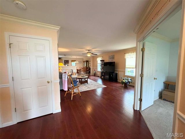 981 Koenig Drive, Godfrey, IL 62035