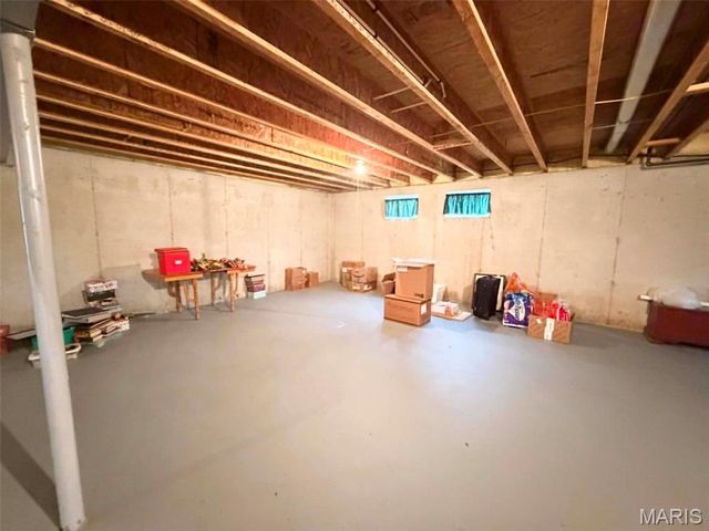 981 Koenig Drive, Godfrey, IL 62035