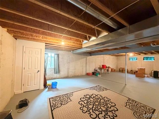 981 Koenig Drive, Godfrey, IL 62035