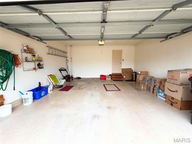 981 Koenig Drive, Godfrey, IL 62035