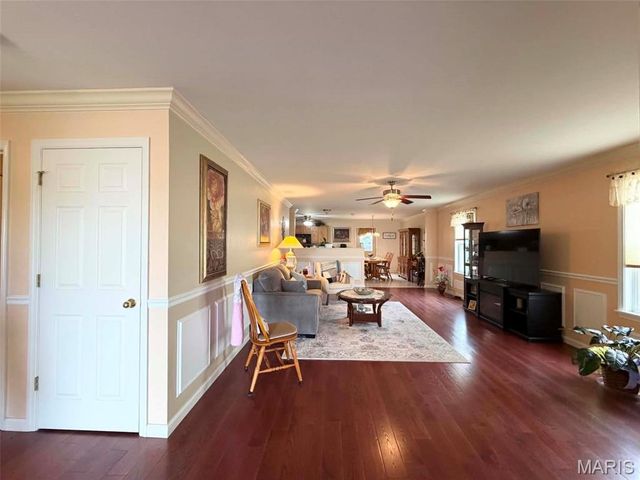 981 Koenig Drive, Godfrey, IL 62035