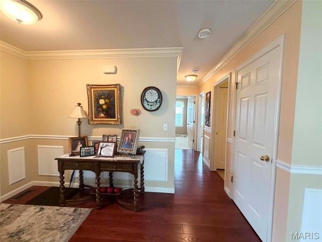 981 Koenig Drive, Godfrey, IL 62035